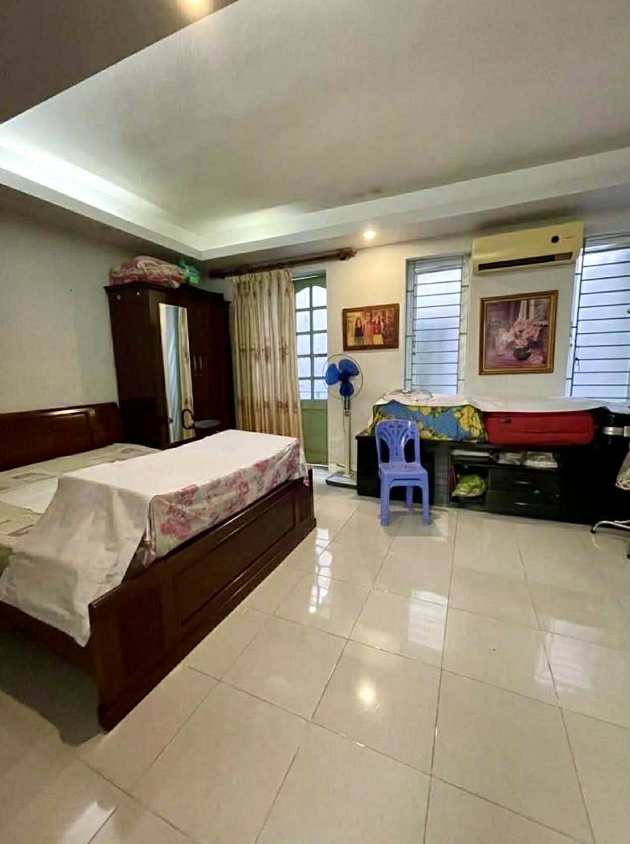 B.Á.N NHÀ HUỲNH THÚC KHÁNG 50m2, Ô TÔ SÁT NHÀ, PHÂN LÔ NGÕ THÔNG, hơn 9 tỷ